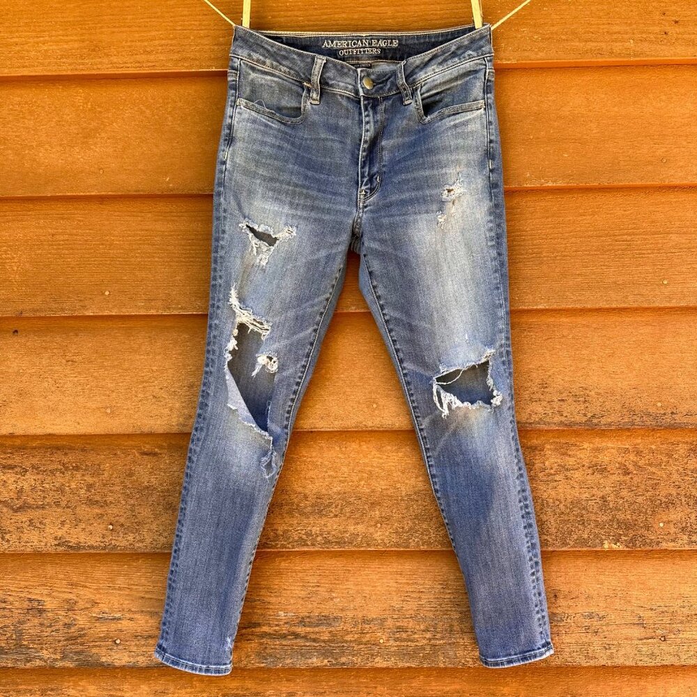 American Eagle Outfitters Super Stretch Ankle Distressed Jeans Size8